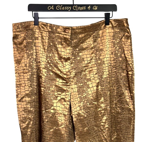 Venezia Metallic Gold Crocodile-Patterned Straight-Leg Cropped Pants 18 - Picture 6 of 8